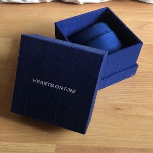 Hearts on fire blue jewelry box